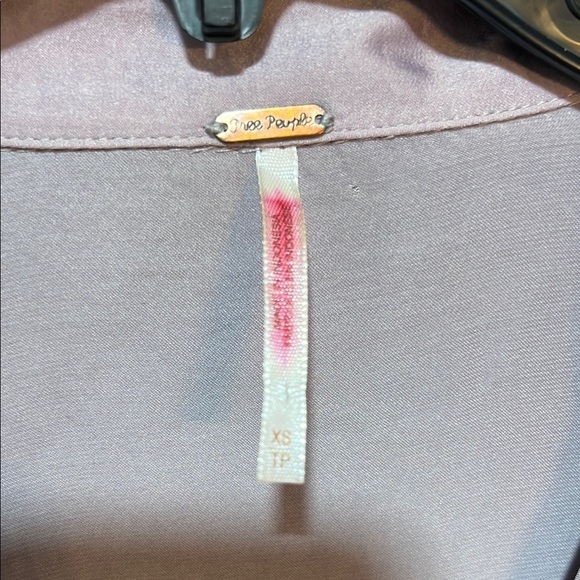 Free People Starry Dreams Top XS Lavender Purple Silky Pullover Tunic Boho - Picture 3 of 8